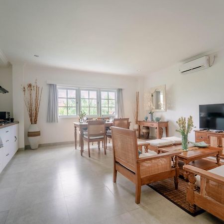 Umalas Suites スミニャック エクステリア 写真