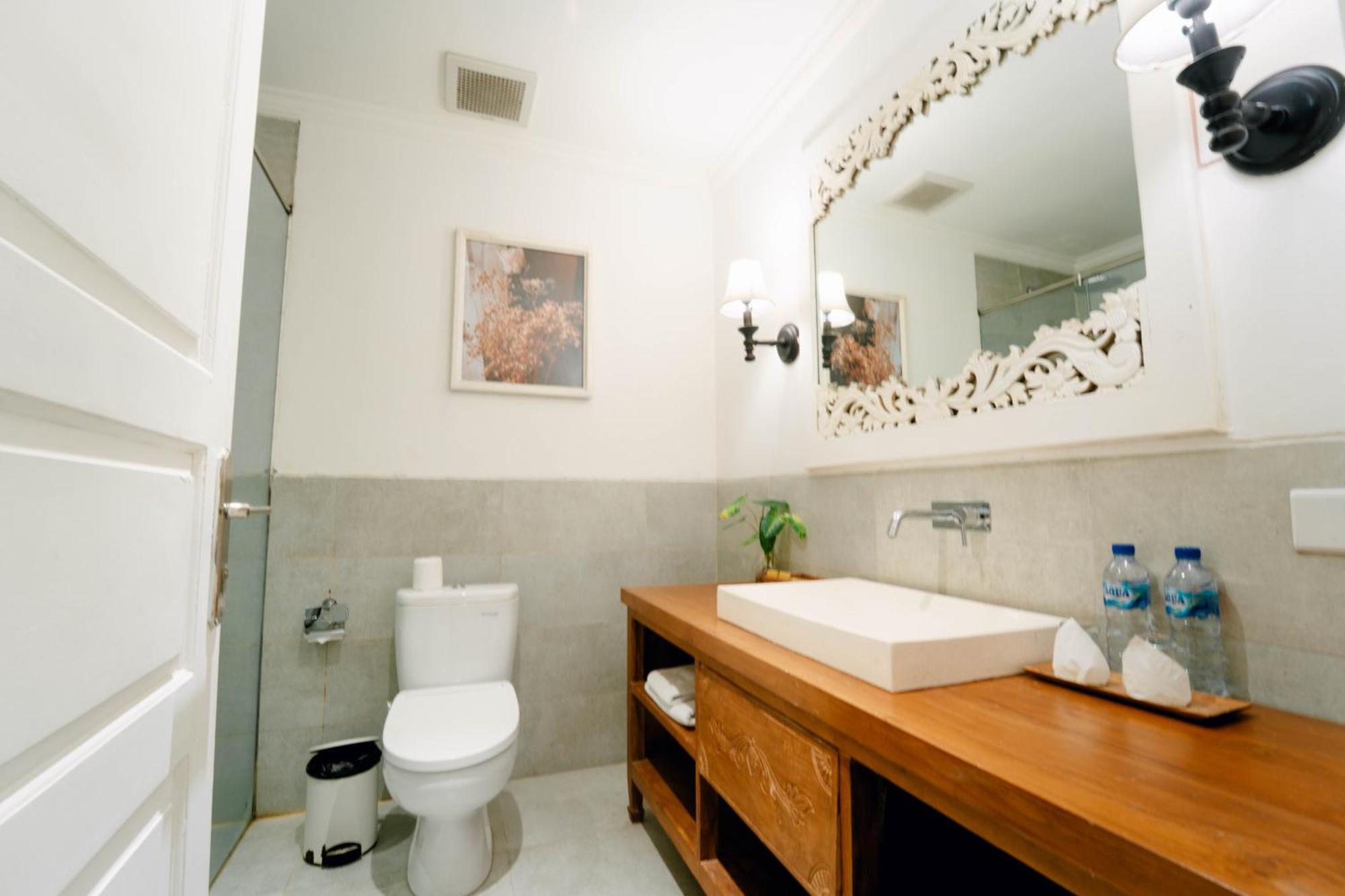Umalas Suites スミニャック エクステリア 写真