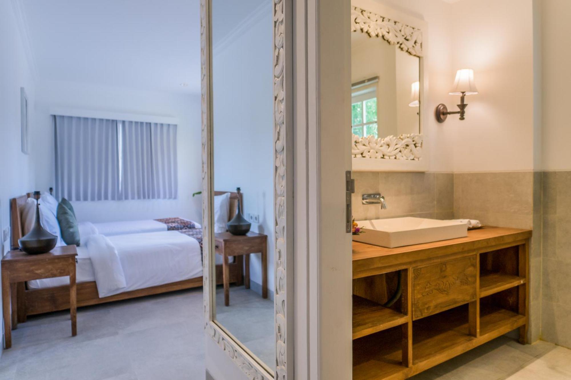 Umalas Suites スミニャック エクステリア 写真