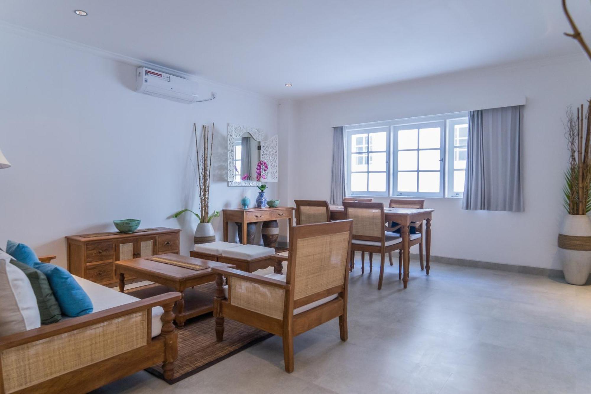 Umalas Suites スミニャック エクステリア 写真