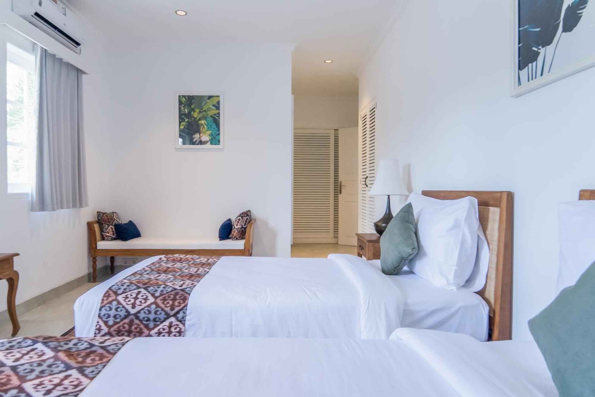 Umalas Suites スミニャック エクステリア 写真